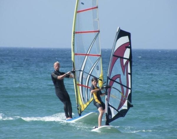 Curso Iniciación Windsurfing 4 horas en grupo en Tarifa, Cadiz, España