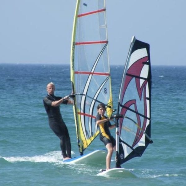 Curso Iniciación Windsurfing 4 horas en grupo en Tarifa, Cadiz, España