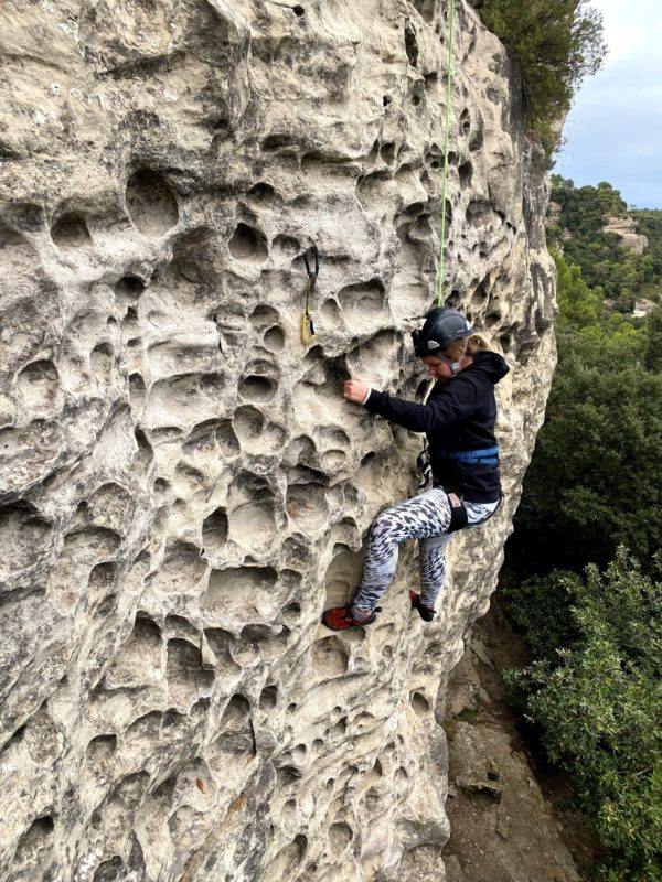Bautizo de escalada en roca en Centelles, Barcelona, España