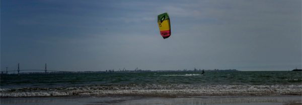 Curso completo 2 personas 3 días de kitesurf en Puerto de Santa María, Cádiz, España