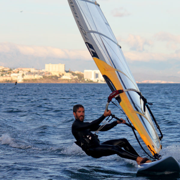 Curso iniciación de windsurf en Fuengirola, Málaga, España